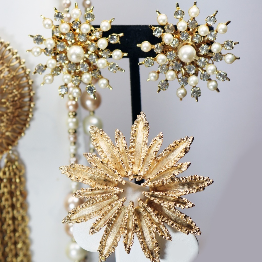 โจ๐ซ Sparkling 1980s Avon Gold Floral / Celestial Starburst Brooch ๐๐ซโจ